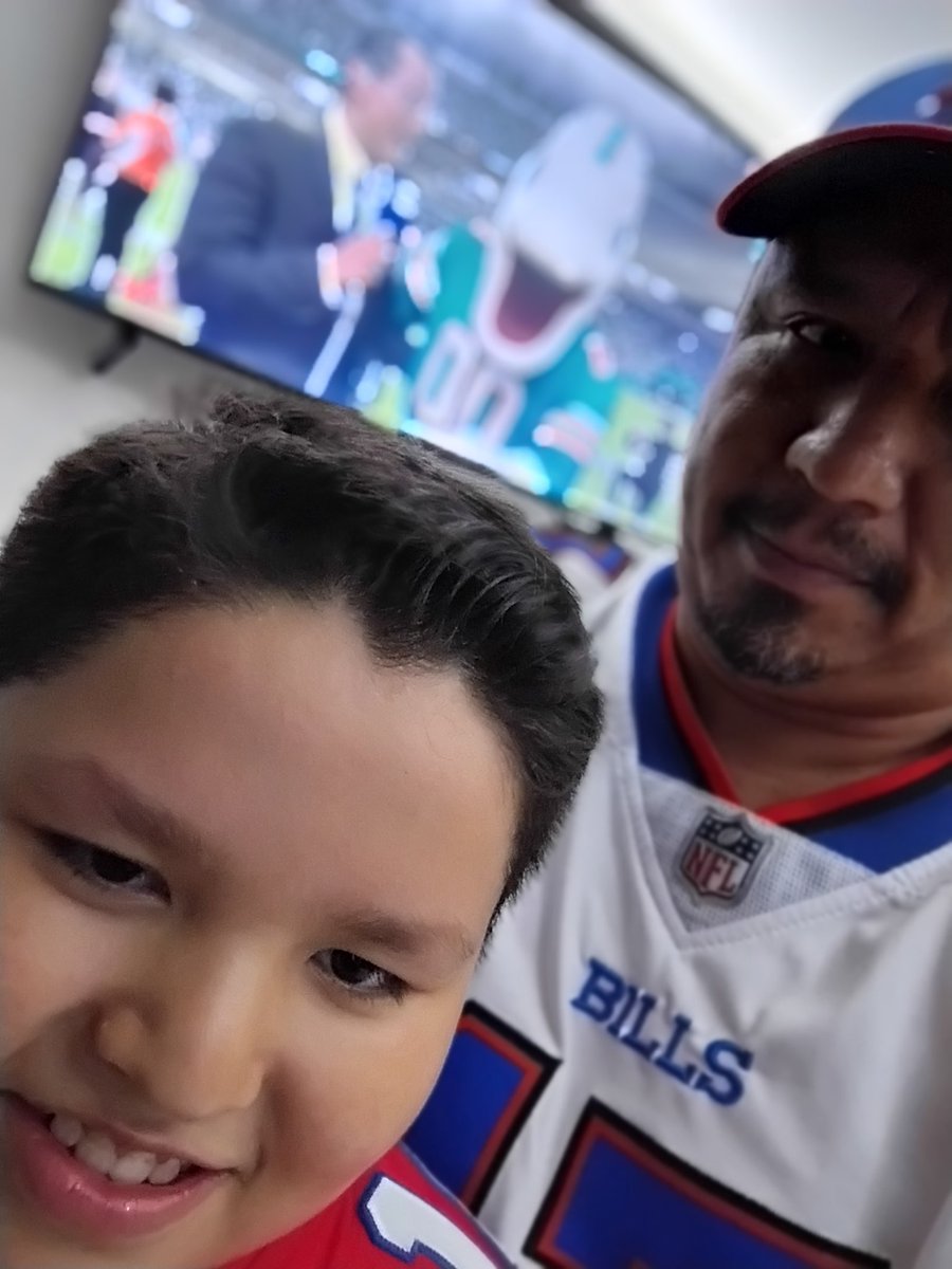 09Tbc's tweet photo. @FOXImpactoNFL saludos desde valle de bravo....bills hasta el tuétano hoy cenado pecesitos vamos con todo bills  mafiaaaa https://t.co/OYQ1Gw8Pct