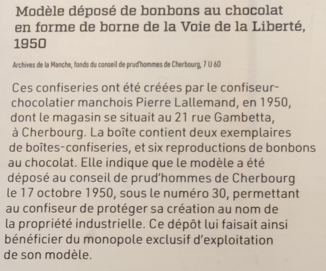 Une petite expo très dense et passionnante (comme toujours) aux Archives de la Manche retrace l'histoire des commémorations du débarquement. Borne de la voie de la Liberté en photo archives-manche.fr/actualites-1/e… <a href="/ArchivesManche/">Archives de la Manche 📜</a> <a href="/LaManche50/">Département de la Manche</a> #debarquement #Normandie #patrimoine #histoire