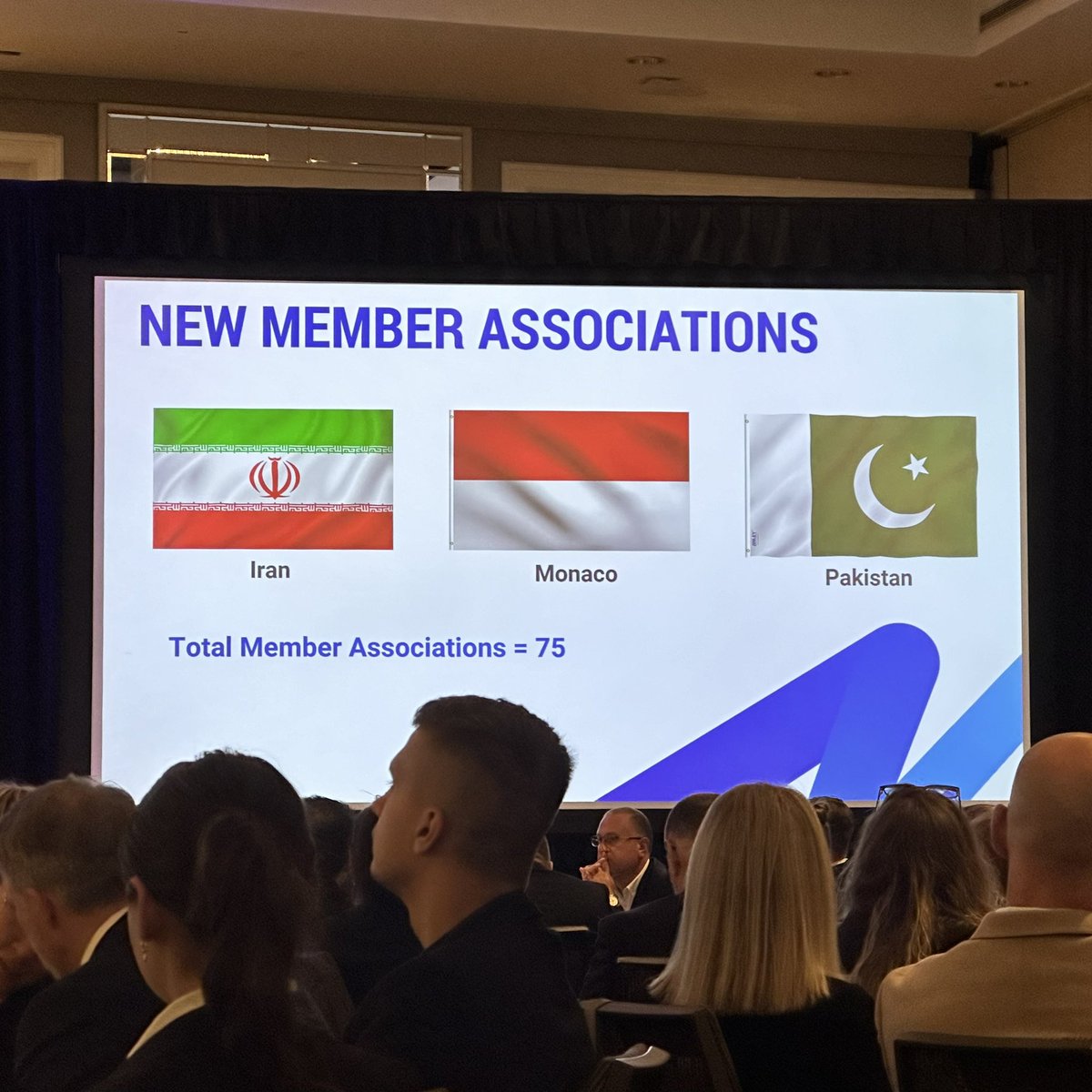 PakistanCurling tweet media