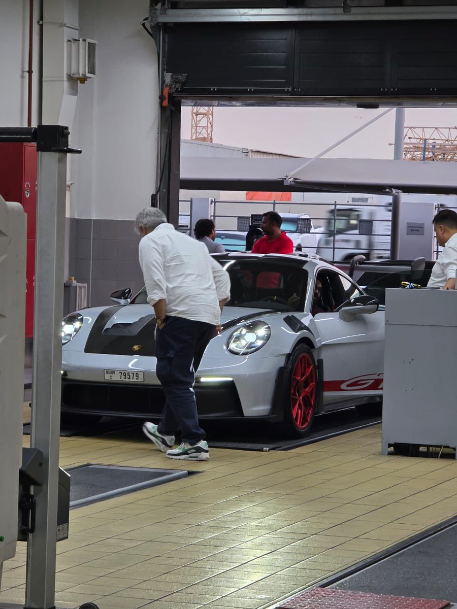 Chrissuccess's tweet photo. AK’s New Porsche GT3 RS 🚘 https://t.co/GifzT1D3Gu