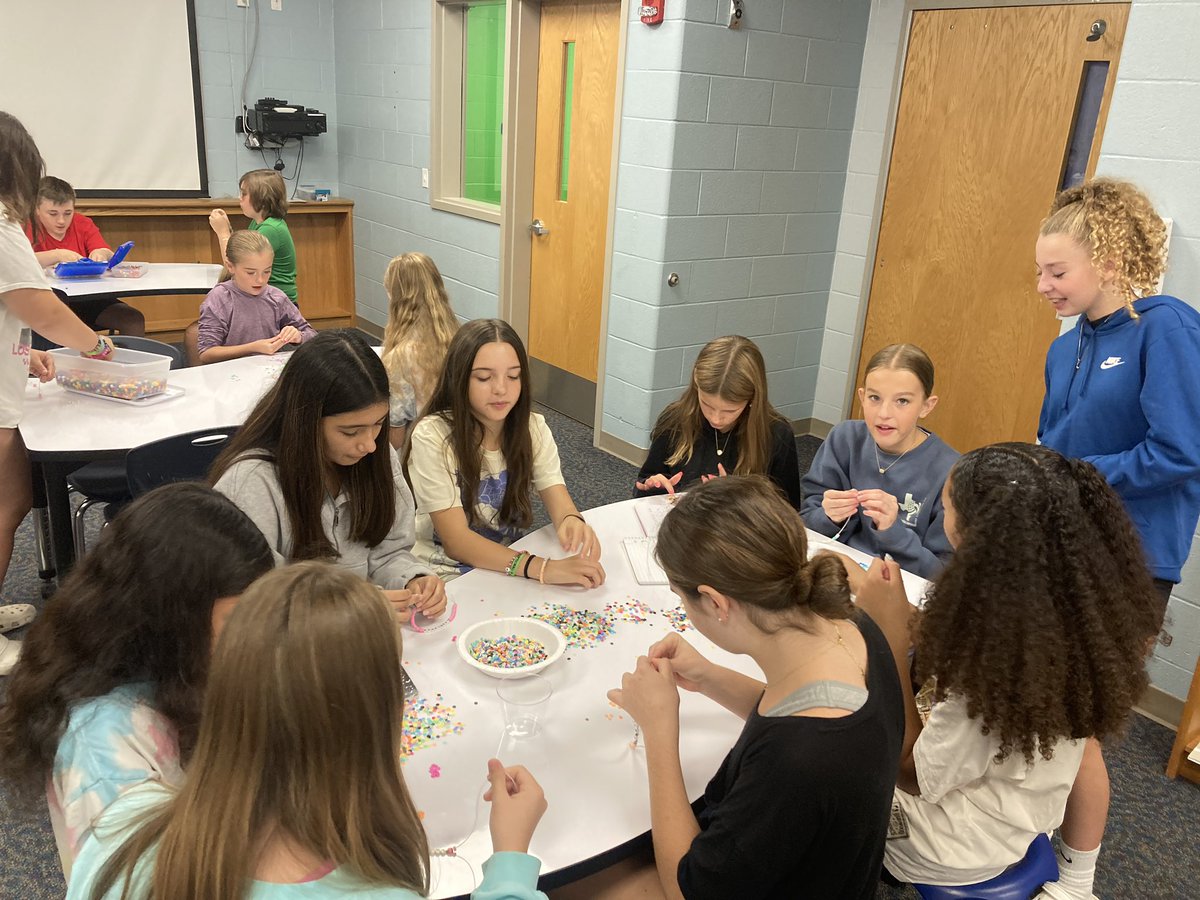 KellyHunerdosse's tweet photo. One Word Resolution bracelets are a daily reminder of what we are committed to achieve this year! @SVMSEagles #LPSLeads https://t.co/thEO0q12cF