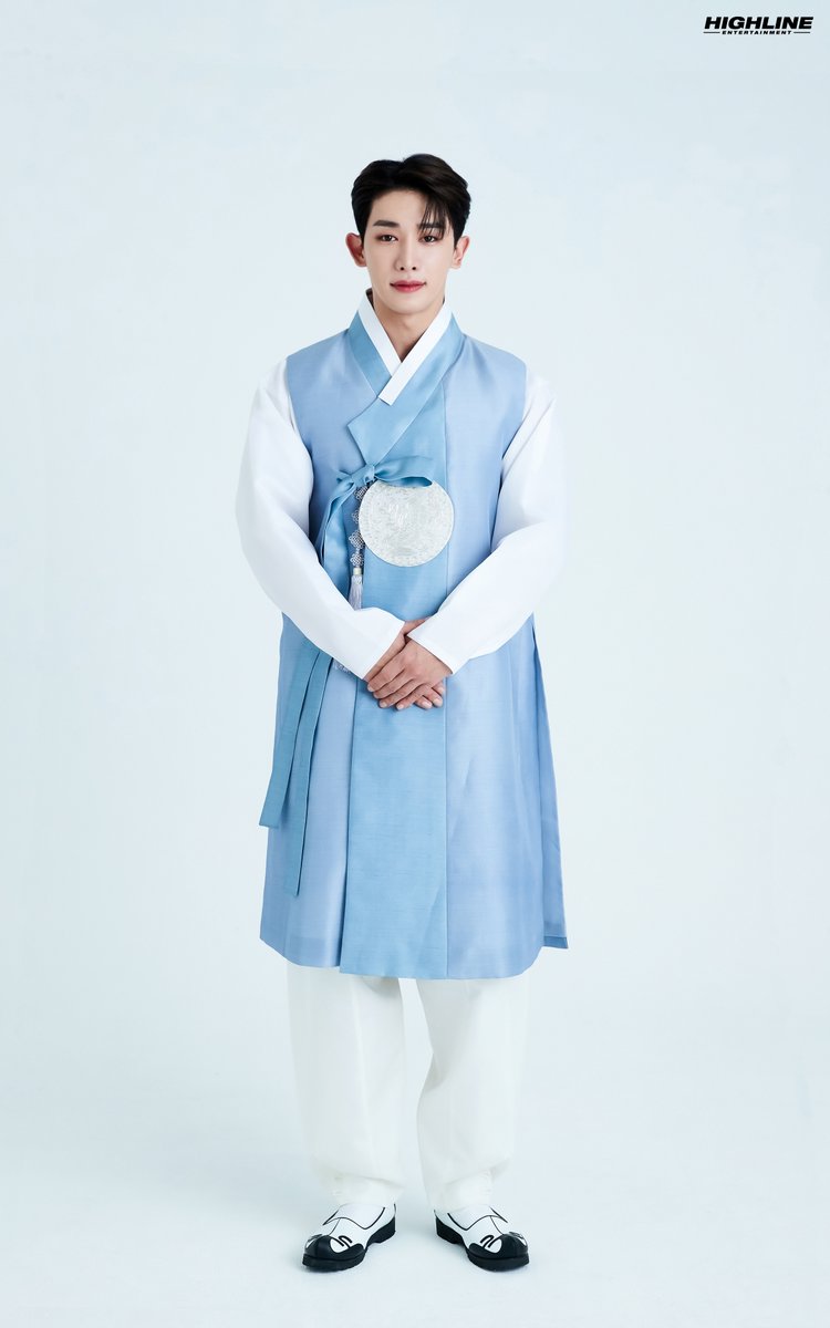 official__wonho's tweet image. [📷]
위니 여러분💙
모두 즐겁고 행복한 한가위 보내세요🌕

#원호 #WONHO