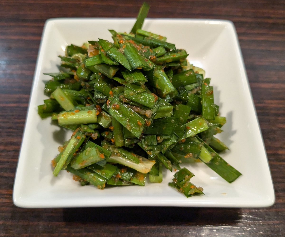 kaito080jc's tweet image. 麺道くろとん
つけ味冷やし汁なしG麺
ニラ辛

限定の冷やし❗️
そのまま混ぜても旨いけど
途中でニラ辛や酢を追加し味変で色々と楽しみ完食😁
旨かった〜😋

#沖縄ラーメン
#くろとん