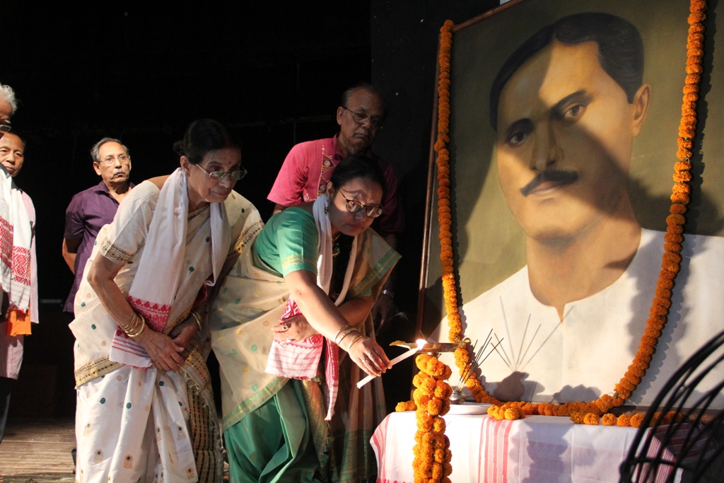 SamaharTheatre's tweet photo. INAUGURAL CEREMONY of the 15thAnnual Brajanath Sharma Memorial Inter-State Drama Festival https://t.co/zkfLlcwGGA