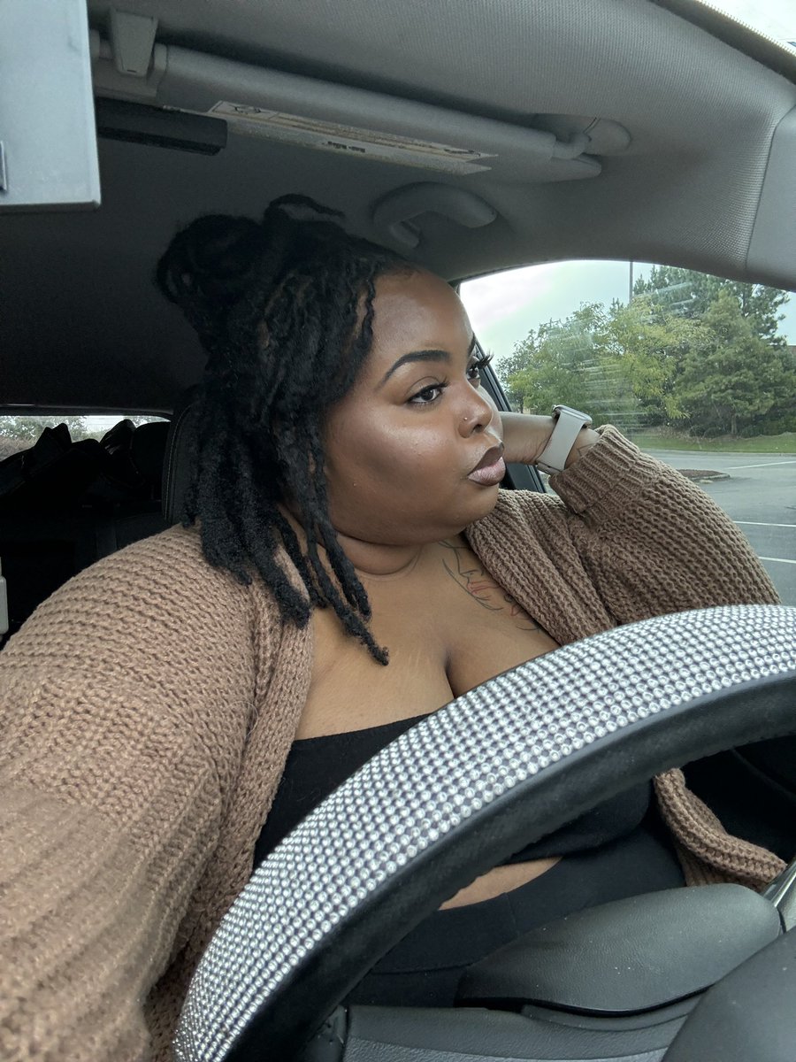 DaquanaWhite's tweet photo. Locs are loccinnnn 😍 https://t.co/jUIsHFuxIE