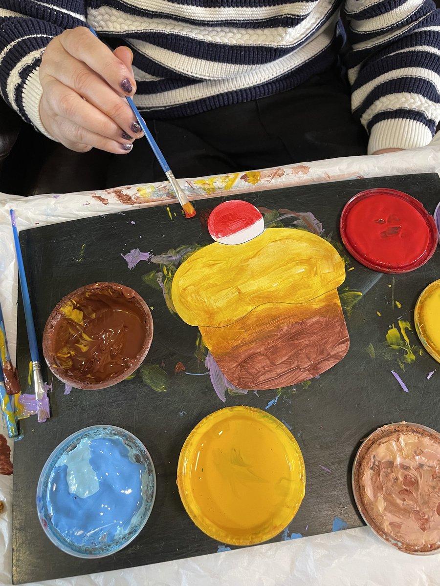And this fun #RoaldDahlDay inspired picture from the residents &amp; staff at @FitzRoyUK #LeeGordonHouse LD #CareHome #Coventry who painted this fun <a href="/creativemojo/">Creative Mojo Ltd</a> Charlie and the Chocolate Factory inspired collage. Great work everyone 🥰 <a href="/peoplein_action/">People in Action</a> <a href="/BrandonTrust/">Brandon Trust</a>