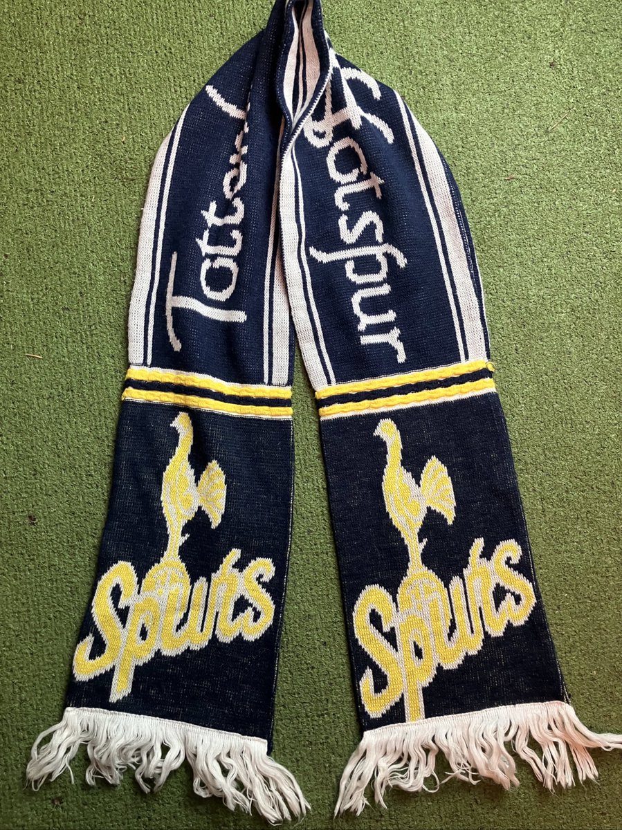 🚨 GIVEAWAY 🚨

The prize will be this Retro Spurs Scarf ahead of the North London Derby this weekend.

To enter:

1️⃣ <a href="/HarryScarfe22/">Harry Scarfe 🎙️</a> &amp; <a href="/TheKitmanUK/">TheKitman.co.uk</a>

2️⃣ Retweet This Post

3️⃣ Follow <a href="/ScarfeySpurTalk/">Scarfey Spurs Talk Podcast</a> 

The deadline to enter is Sunday 6pm.

Winner announced at 8pm!

Good luck!