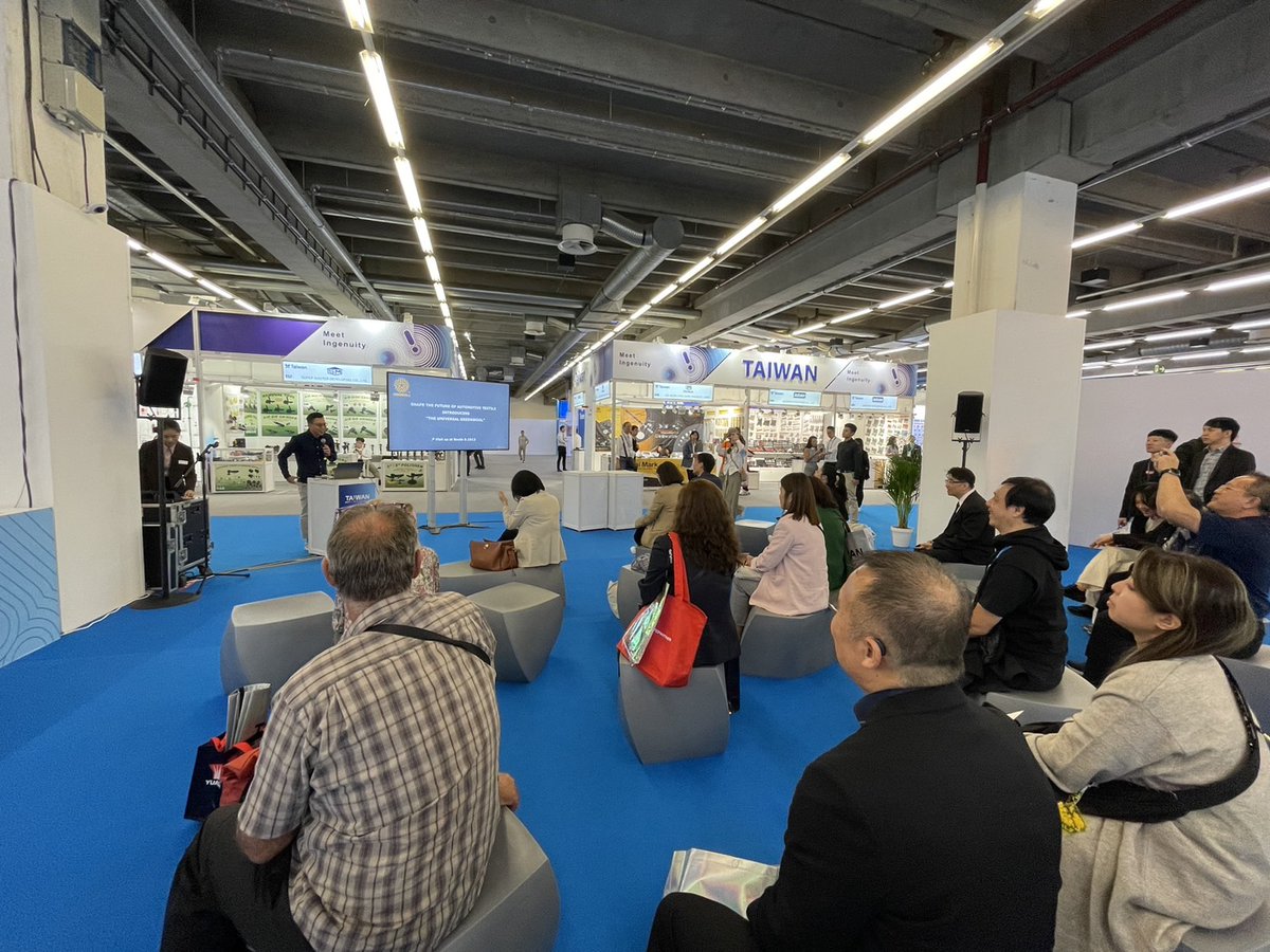 UTC_MKT's tweet photo. 🚙Yesterday our colleague presented our latest fabric innovations at Automechanika Frankfurt! It was a day filled with exciting conversations and valuable connections. We're grateful to everyone who joined us. #fabricinnovation #automechanika #Taiwantextile #teamwork #EventRecap https://t.co/hIYUPWyQiO