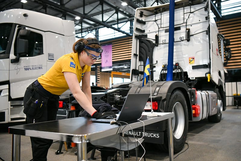 ¡Empieza la 3️⃣º jornada de <a href="/worldskills2024/">WorldSkills Lyon 2024</a>!

Cerca de una treintena de estudiantes y recién titulados va a demostrar su talento en la competición más grande de #FP.

¡Vamos, equipo <a href="/Spainskills_fp/">Spainskills</a>!

#WorldSkills2024