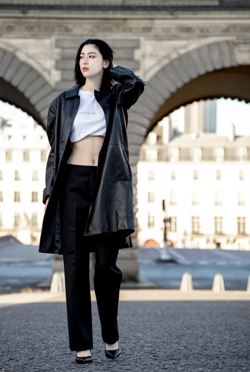 CalvinKlein__JP's tweet photo. 三吉彩花がCalvin Kleinのレザーを纏い、洗練されたスタイルを披露。

▼タイアップページ
https://t.co/9fvBbaHiaf

※出典元：@ellejapan
※Photographer：MARI SHIMMURA https://t.co/eMpmknH7gv