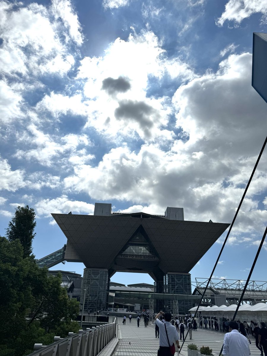namachu1cho's tweet photo. おつぅ🍻
東京は暑かった
2gはやせたな https://t.co/aIeVlyY9lB