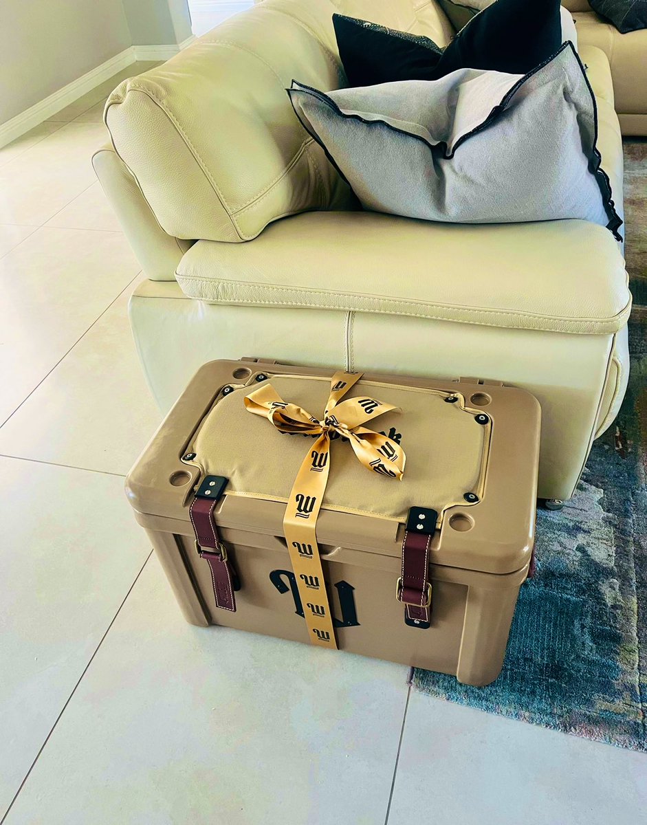 spha_201's tweet image. Mina ngyabona ubhiya uyokwehla kahle mhla ngawukhipha la👇🥹

P.S. Sozwa ngawe nkosazana uma sekumele sivale amaLaptop😅
@WindhoekBeer_SA 
#WindhoekBeer
#PureBeer