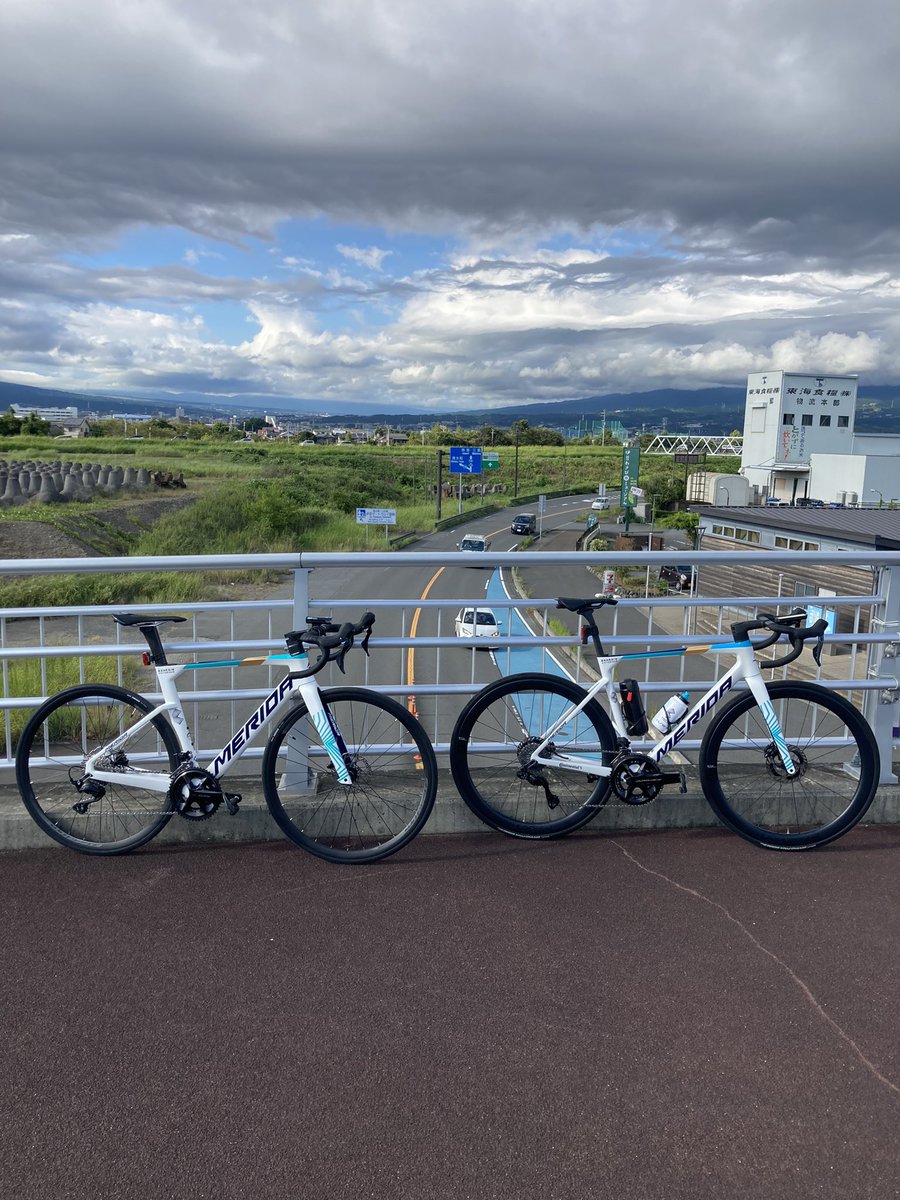 MasarcSit's tweet image. 後輩くん納車記念ライド🚴‍♂️🚴‍♂️✨

＃REACTO 4000
#MERIDA
#ロードバイク