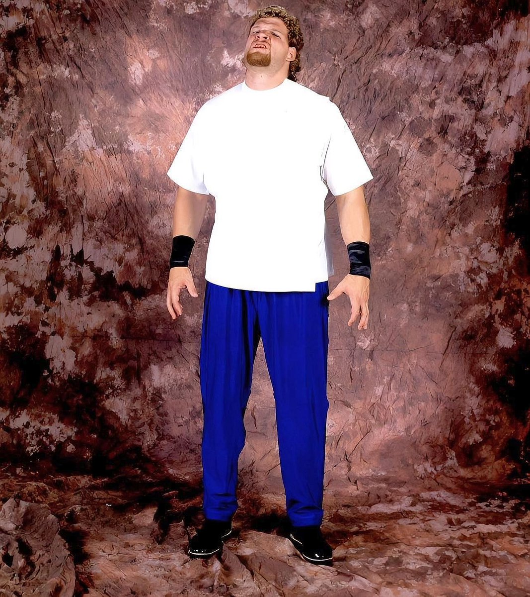 WWFWrestling1's tweet photo. π· WWF studio shot - Isaac Yankem, D.D.S.! πΈ Photo from 1995. π¦· #WWF #WWE #Wrestling #Kane #IsaacYankem https://t.co/mBSzDO42tP