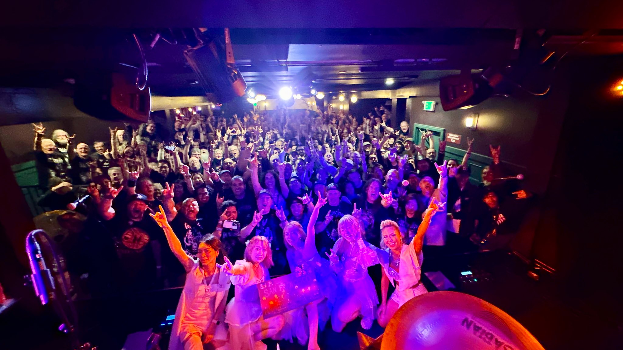 GXV4J1FbgAQ-Rj3?format=jpg&name=large