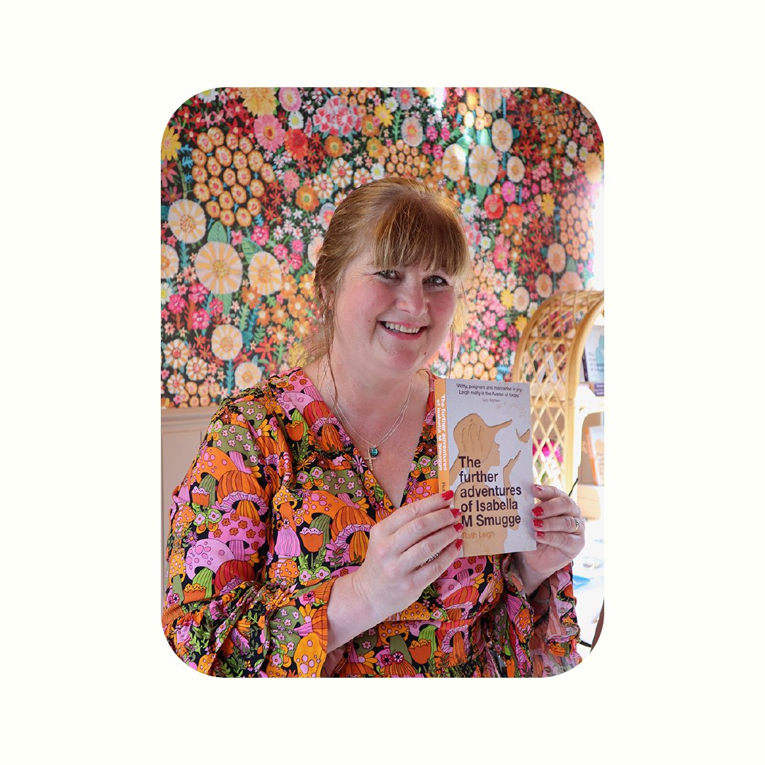 Ruthleighwrites's tweet photo. There are two points for anyone who can spot the author or her new book. 🔎

Author Ruth Leigh blends in with the wallpaper at @1975winebar in #Woodbridge wearing her Joanie Clothing dress. #joaniegal

https://t.co/AIkXCFz916

#newbook #contemporaryfiction #flowers https://t.co/fE3BypwiBF