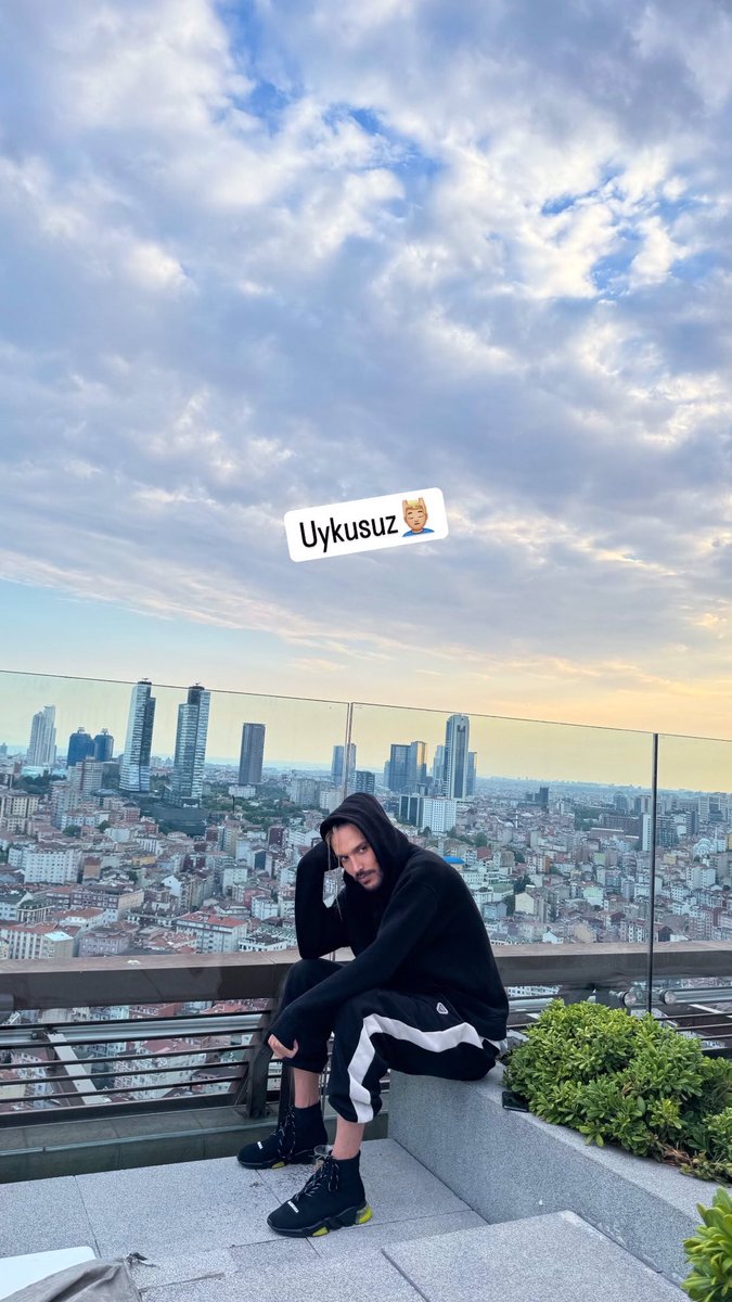 therzgl's tweet photo. Günaydın https://t.co/4YuLIikRCE