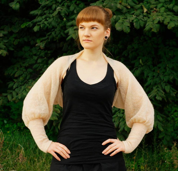 SuperSoftKnits's tweet photo. #WeddingBolero #shrug #CreamJacket #knit #mohairsilk #puffsleeve #bolero #BridalBolero #Shrug #Evening #dresscoverup #jacket #weddingsweater #handmadebolero #knittedbolero #BridesmaidCoverUp #WeddingJacket
https://t.co/9IFYU5Anir https://t.co/mmDRUAgr1u