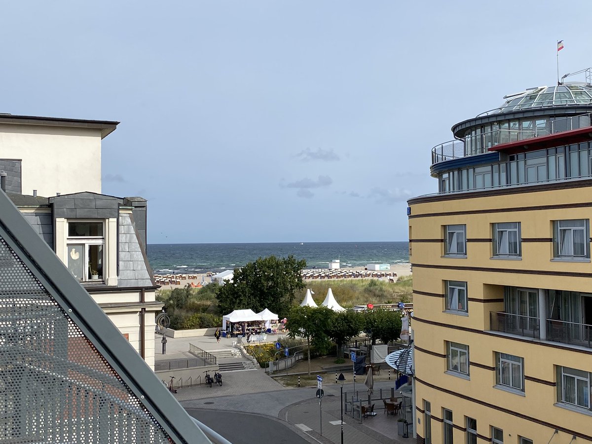 DiHeler's tweet photo. Moin!
Heute ist #Teamtag in #Warnemünde
Wünsche Euch einen schönen Tag https://t.co/OqWAIVWkR8