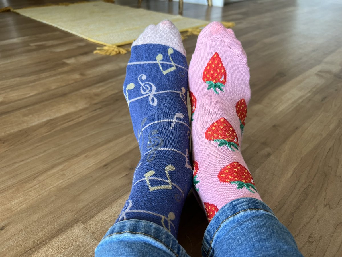 georginawhite1's tweet photo. Odd socks for Harry today
@HarrysFund
Sending all my love to @Christian2178 @McTernan1971 #harrysfund #foreverfive https://t.co/7uT2tCtaCG