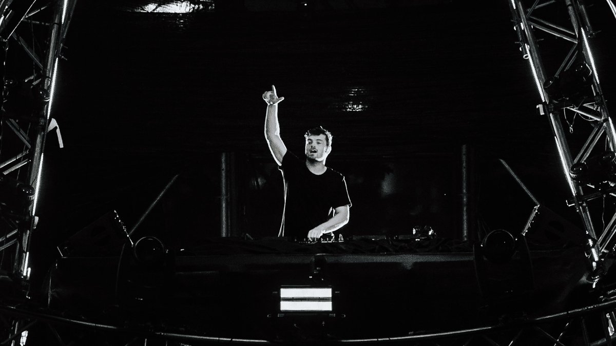 NEON Countdown tweet media