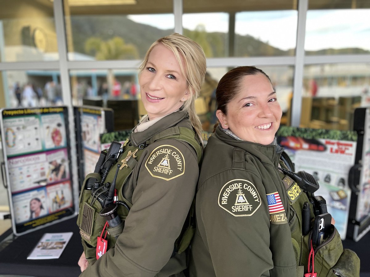 LakeElsinoreUSD's tweet image. On National Police Woman Day, we thank our SROs Deputy Day &amp;amp; Deputy Lequire for their exceptional work in protecting and serving our school community. Your dedication to building meaningful relationships with students, staff, and families makes a significant impact every day. ❤️