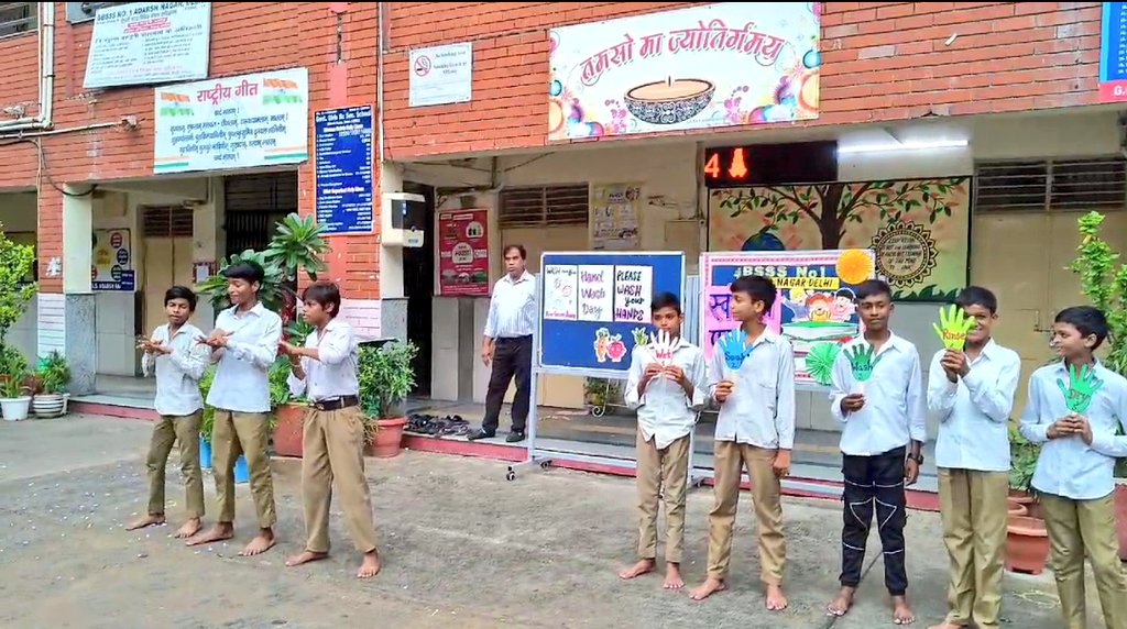 DeepaBhadula's tweet photo. "Wash your hands, wash your hands, everybody come along and wash your hands!"🎶

Had a blast teaching our li'l ones about the importance of hand hygiene at @GBSSS_1_AN under "Swachhata Pakhwada" campaign!
#HandHygiene #HealthyHabits #SchoolLife  

@Dir_Education @KuldeepSinghPpl https://t.co/nM4QDYpknr