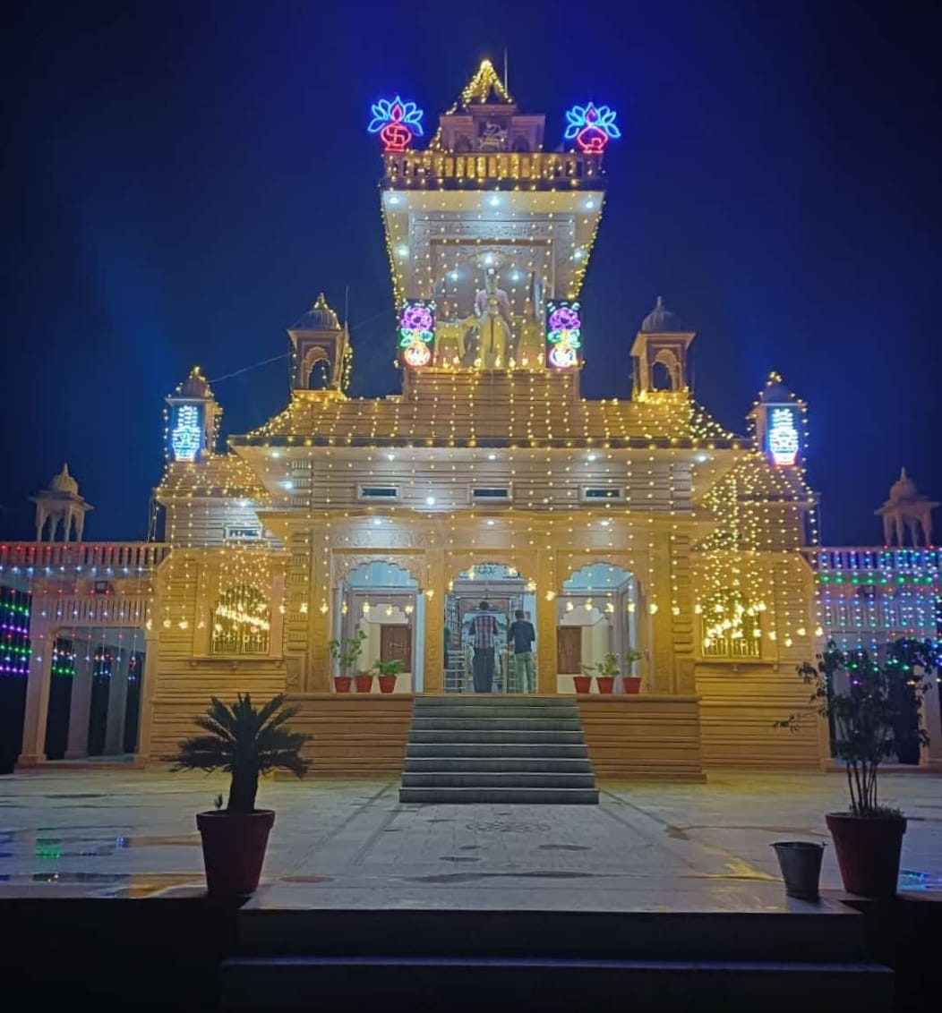 rajeevlamba99's tweet photo. सामाजिक समरसता, सत्य व अडिग व्यक्तित्व का पाठ पढ़ाने वाले किसानों के आराध्य देव गौ रक्षक वीर तेजाजी महाराज की #तेजा_दशमी पर सभी को हार्दिक शुभकामनाएं 💕🙌
#जय_वीर_तेजाजी  #तेजा_दशमी https://t.co/bZiOdK2o4W