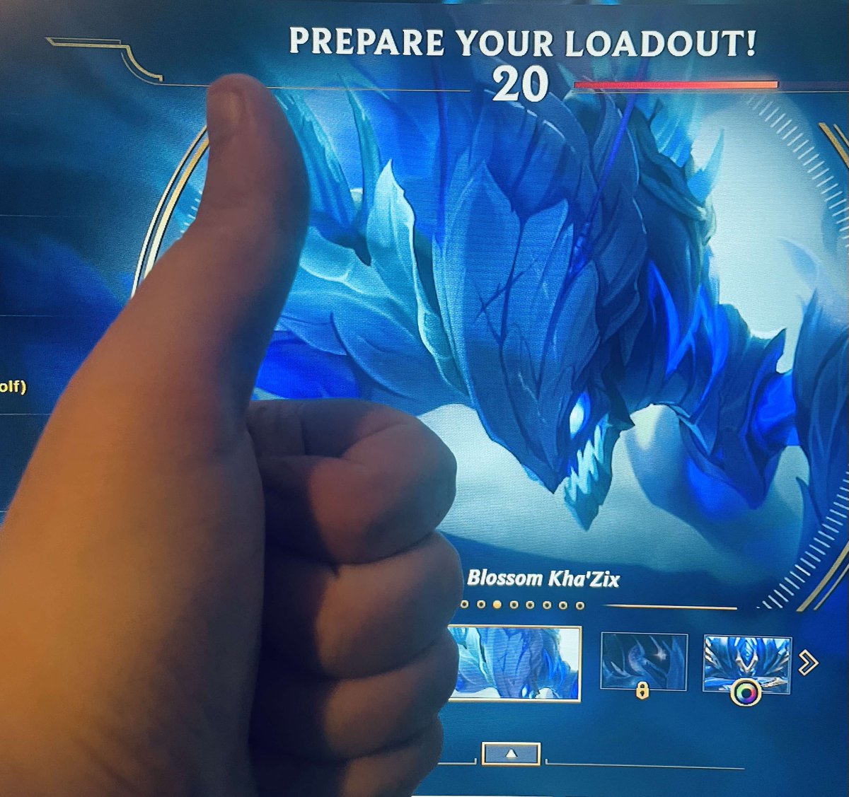 YouAreIsolated's tweet image. STREAMING NOW - Diamond before end of split.

#khazix #maokai #diana #poppy 

#LeagueOfLegends #twitch 
twitch.tv/zazul