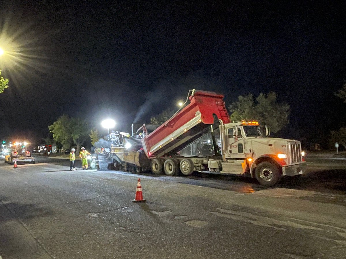 CaltransD4's tweet photo. #HappeningNOW: Overnight paving is in progress on northbound State Route 82 (El Camino Real) in Palo Alto, Santa Clara County, as part of the SR-82 Rehabilitation Project. Expect delays and remember to slow down in the cone zone! 🚗⚠️#RebuildingCA #RoadWork #SantaClara #Caltrans https://t.co/QHj3ilDBDh