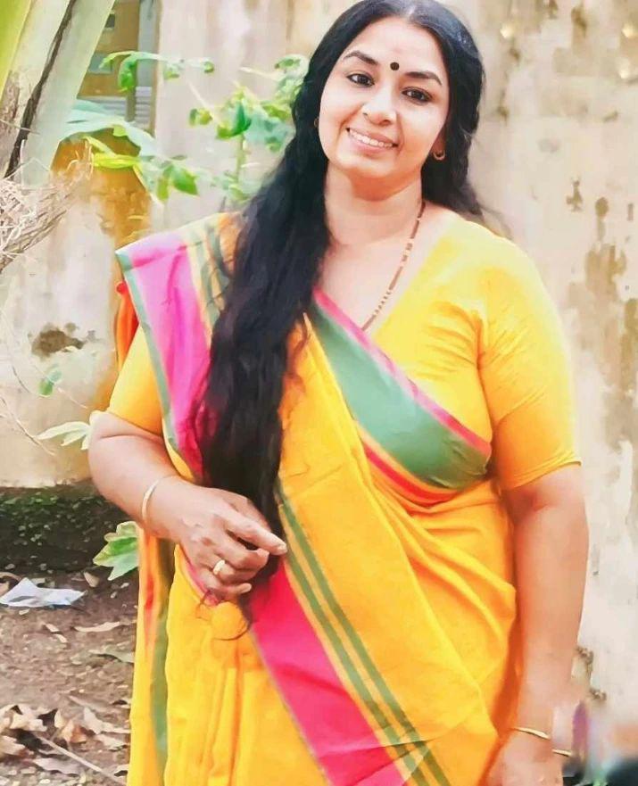 l76rck4b's tweet photo. തള്ളയുടെ മുഴുത്ത മുല https://t.co/EjjjMVvmFI