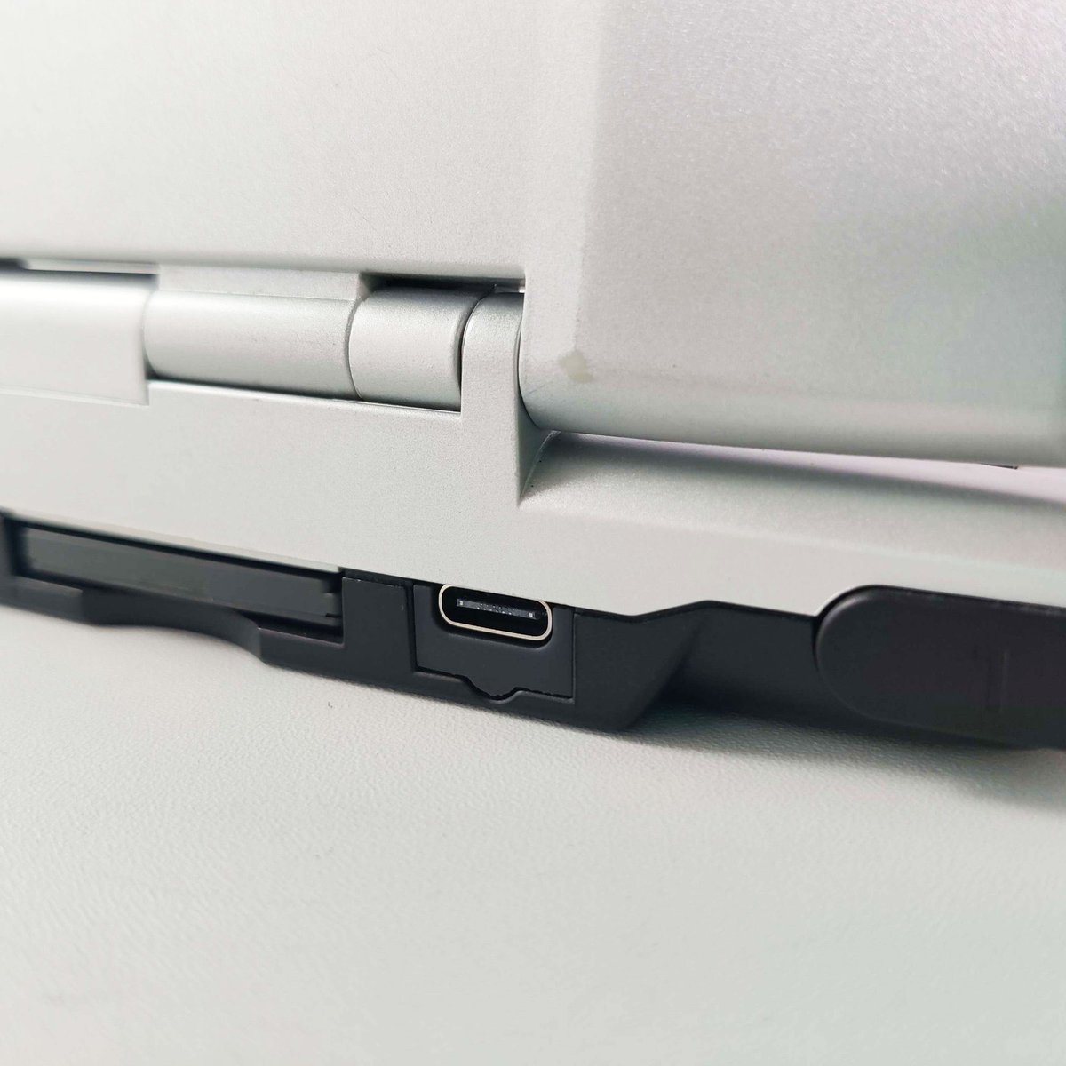 himitsunova's tweet photo. 全部TypeCになっちゃえ！

【DS Lite　USG-USBC（充電コネクタTypeC化基板）】
https://t.co/SiwoMM0VJK

【GBASP/NDS　AGS-USBC（充電コネクタTypeC化基板）※TypeC ⇒ 3.5mm変換ケーブル付き】
https://t.co/pRvNAYUTeI https://t.co/7e7q8ZJgsw