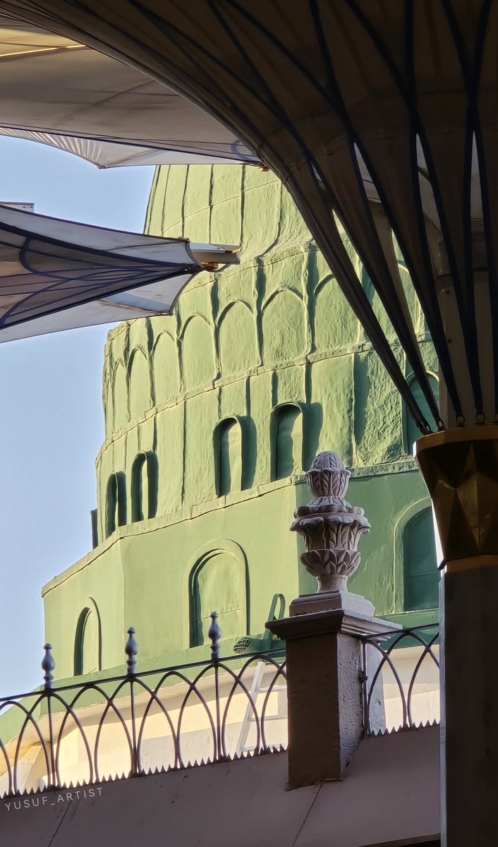 اِستشعر أن صلاتك معروضةٌ عليه ،
وسلامُك يبلغه ﷺ .. وتزودّ 🤍 .