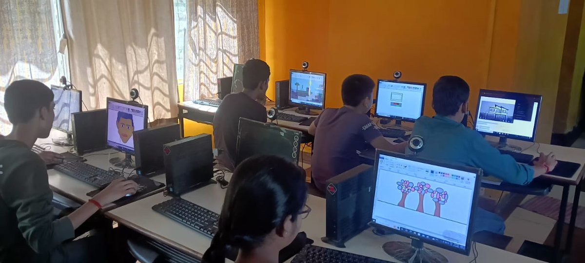 Shailendra_lfp's tweet image. 🎨 Friday = Funday at @learnfrompeer!
Instead of screens, we handed out brushes, and the students brought their imaginations to life. 🎨💡
Learning can be fun too! 😁

@malpani @NarayanchandraT @DNEWSPAPERGUY @apnipathshala_ 
#FunWithLearning #CreativeFriday #ApniPathshala