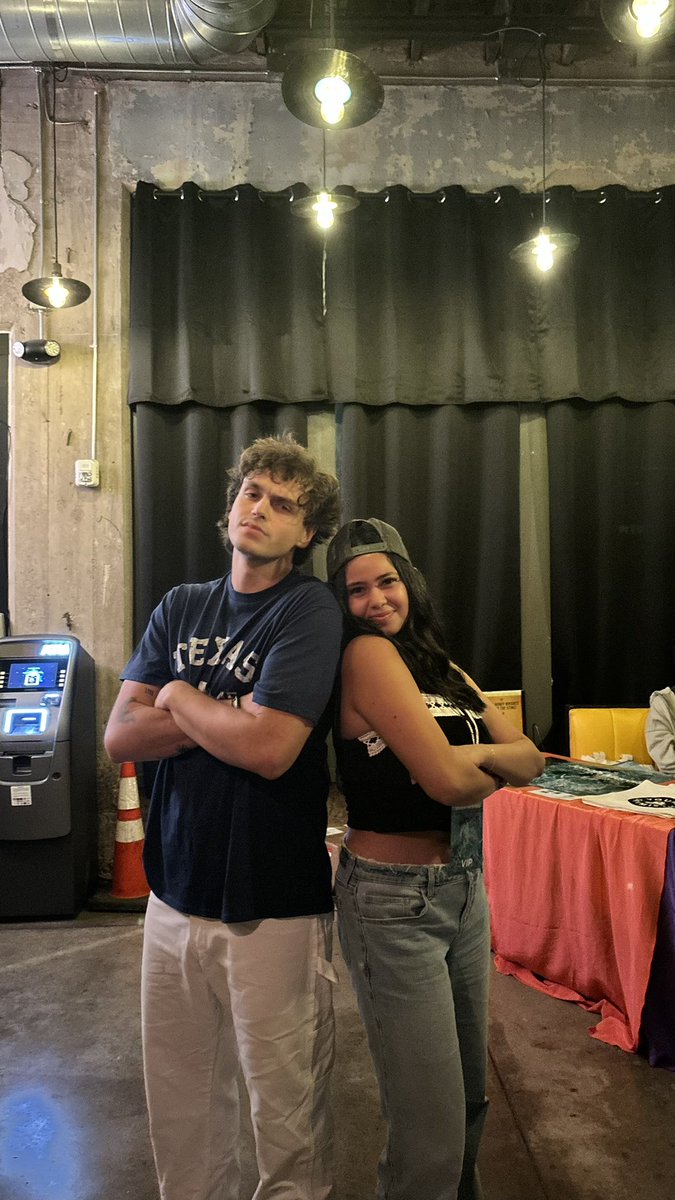AdelineAlcala's tweet photo. Got to see my favorite person in the entire world again😌💖 @JonahMarais https://t.co/g4jOrMDCgU