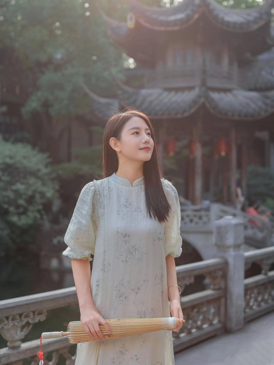 杭州的胡雪岩故居，
这是清末第一富商的园林
据说他可是富可敌国哦
中国美学，你觉得如何？
#大美中国 https://t.co/QOfO4aDyAo