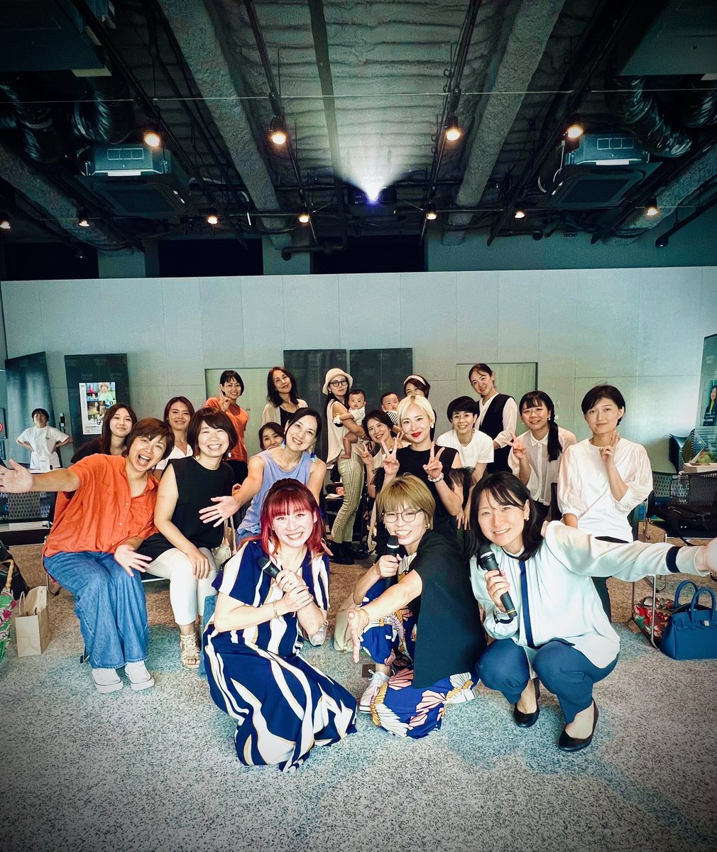 timedeviation's tweet photo. グラングリーン大阪マルチスペースで登壇!起業これから起業した人をみんなで公開ブラッシュアップ!
赤ちゃん👶連れで和歌山や滋賀からも参加頂きました。
#グラングリーン #グラングリーン大阪  #起業 https://t.co/h7XamfkQNQ