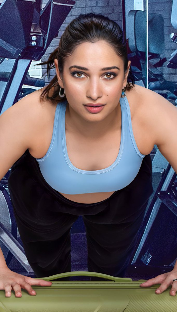 Tamanna Bhatia : Lovely pose 🤌🏻😩, image size:682x1200