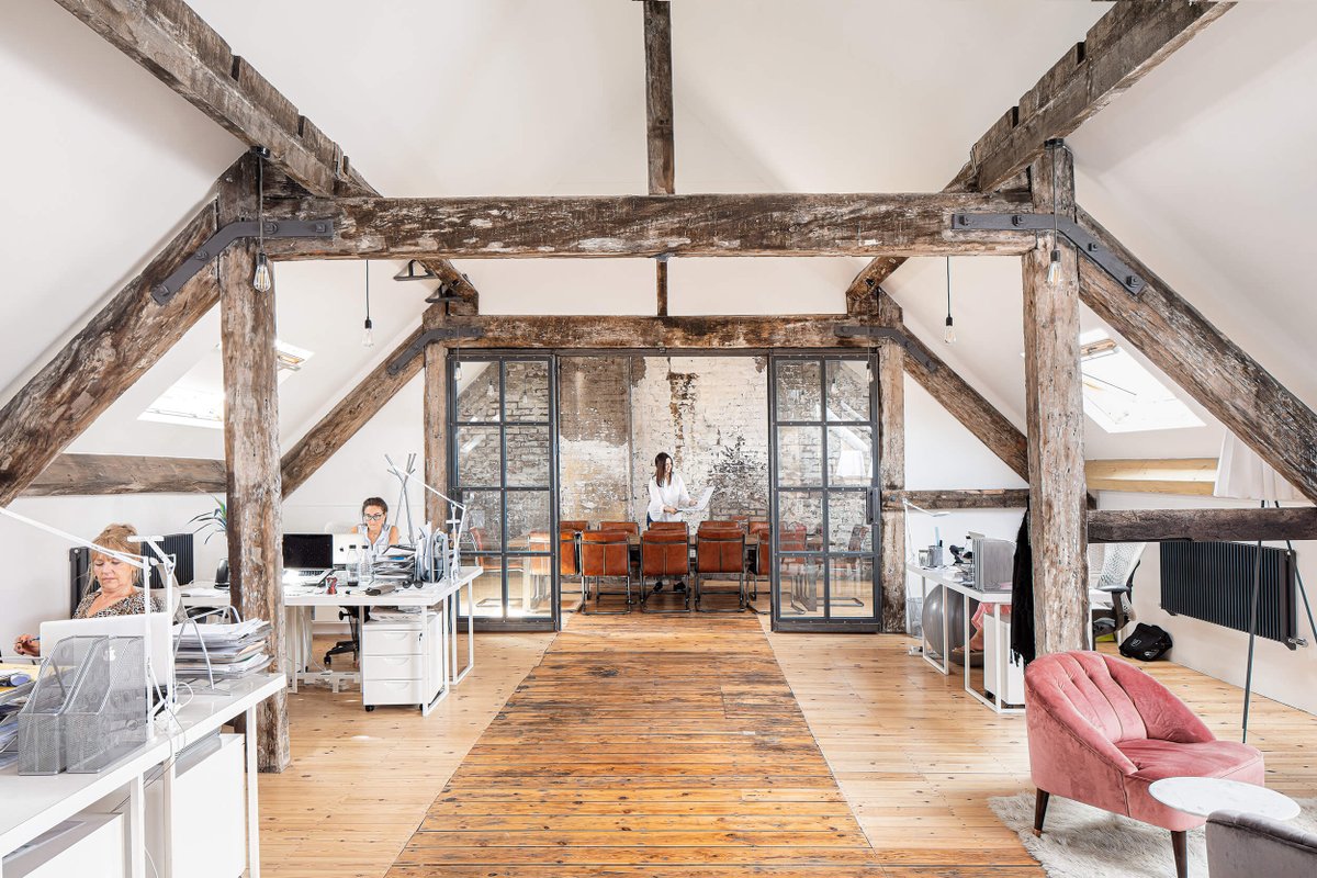 England has world-class heritage at the heart of every community.

It's an engine for good growth, helping to restore people's pride in where they live.

England’s heritage sector contributed £45.1 billion in GVA to the UK economy in 2021.

Read more ➡️ bit.ly/HeritageAndThe…