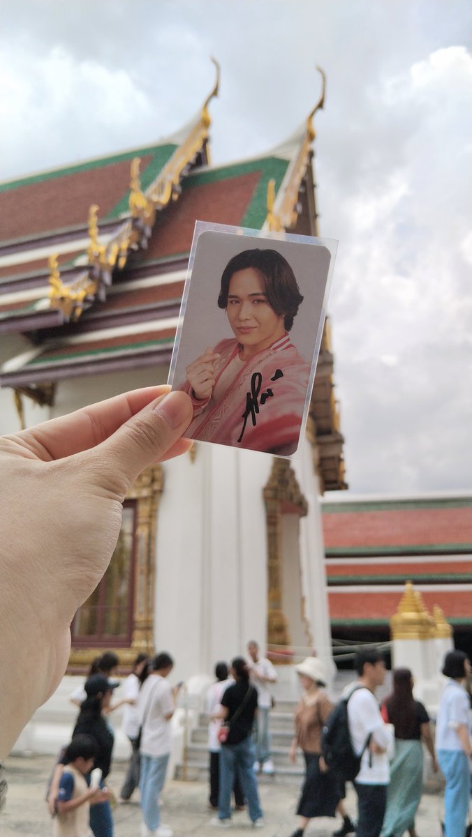 winnietheephu's tweet photo. Thailand with someone grand! ✨🌟

#OMR2024PhotocardDate
#OMR2024
#OneMusicRevolution
#OneMusicOneHeart
#oneentph https://t.co/qLvM0y2tEn