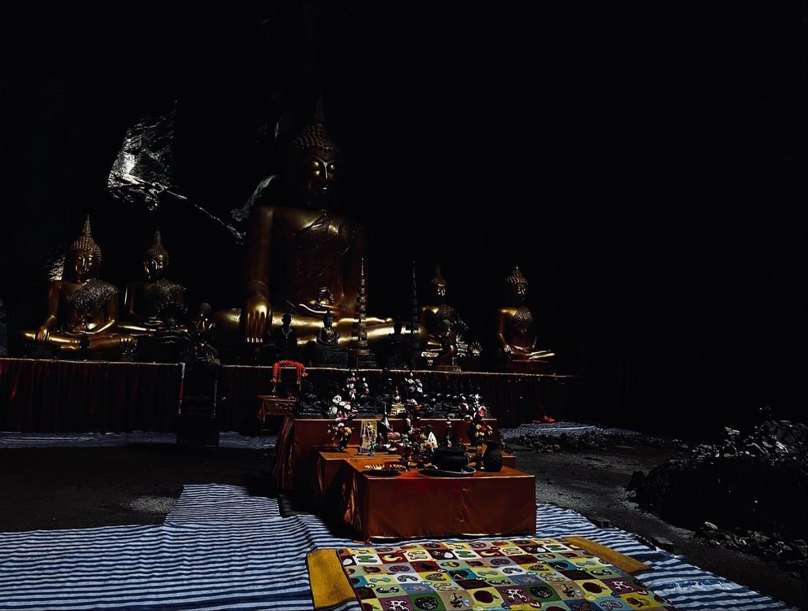 Nattckit's tweet photo. To be honest, I wanted to post this set of pictures since the last day of Busing Thailand, but I didn't get the chance. Yesterday, the reaction to the final episode was released just in time, so I thought I'd take the opportunity to post the pictures now. https://t.co/QY9ATgEG7w
