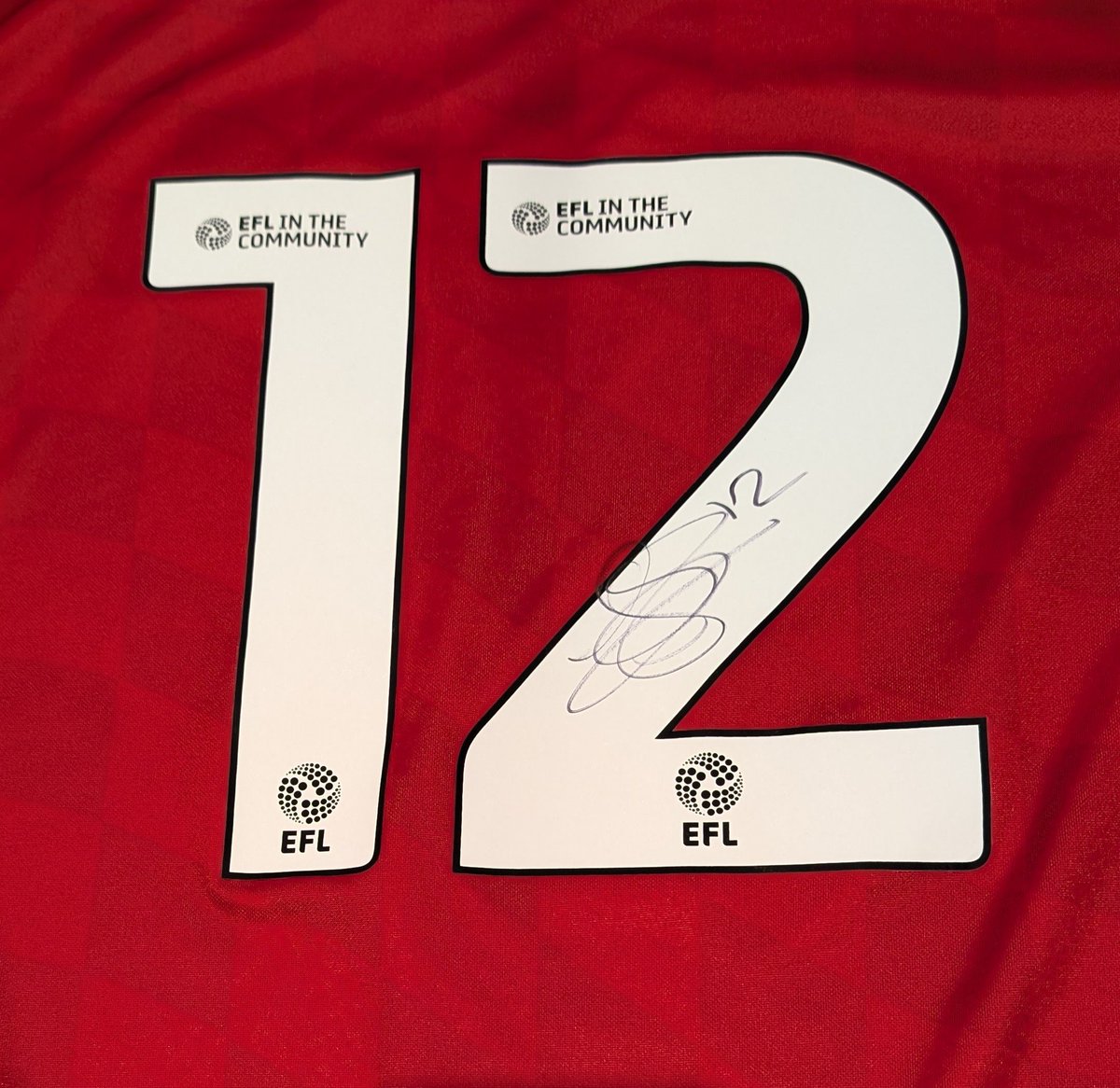 Section_82's tweet image. 🔴⚪ WIN SINCLAIR ARMSTRONG, JASON KNIGHT OR MAX BIRD'S MATCH WORN &amp;amp; SIGNED SHIRTS - FROM THE CITY v WILLEM II MATCH 🔴⚪🔵

(only 25 entries left available!)

Enter here 👇🏼
section82.co.uk