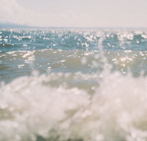 “l’amore vero,l’amore intero,la sensualità e la tenerezza,la sensibilità,avere un anima tutto questo è raro..” 
#perPoterFar del bene agli altri..
#unTemaAlGiorno
#BuongiornoATutti

Buongiorno anime 💙