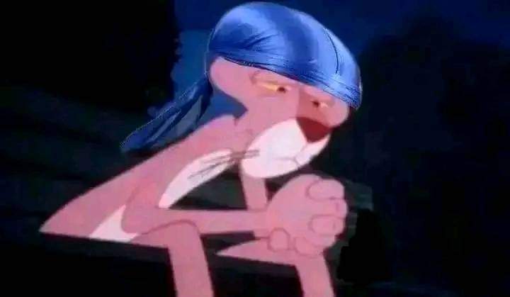 انا الفتى الوحيد الذي لم تحضنه بنت رغم كثرة الفساد.
وحيد في زمن العلاقات 💔💔💔