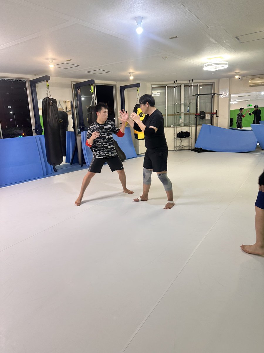 KKickboxingA's tweet photo. September 12 Muay Thai Class
We practiced various types of elbow strikes.
#HigashiKanagawa #Kickboxing #NishiKanagawa #InstructorWanted #MuayThai #Oguchi #Tomiyacho #Shinkoyasu #Tanmachi #MMA #Hoshinocho
#Higashihakuraku #Wrestling #MartialArts #KanagawaShimmachi https://t.co/QTtYhXZ0x6