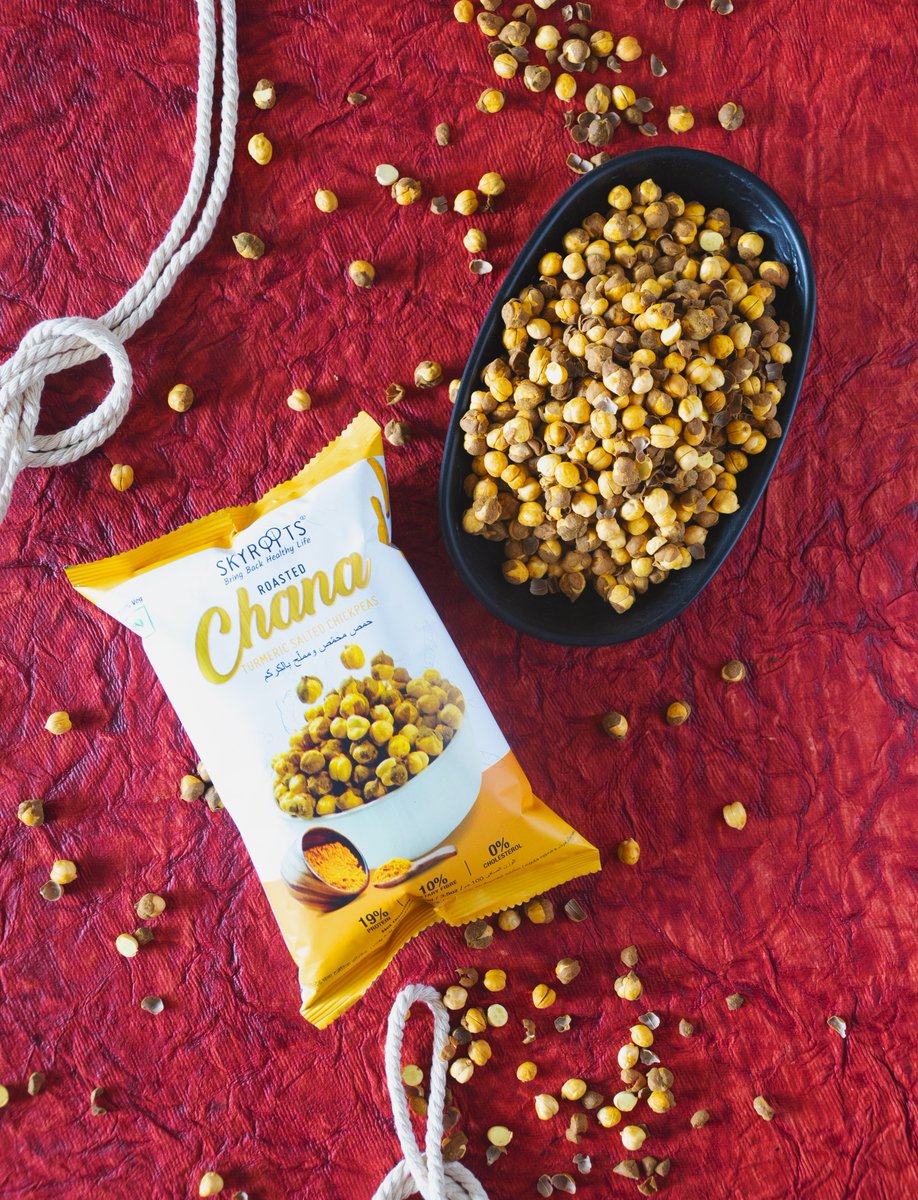 Skyroots_India's tweet image. Looking for a delicious &amp;amp; healthy snack? 🌱🍽️ SkyRoots Turmeric Roasted Chana Cracker is your perfect anytime munch!

Snack smart, snack tasty , Purchase now from our website @ skyroots.in ! 🍽️🌟

#healthysnacking #proteinsnack #fiberrich