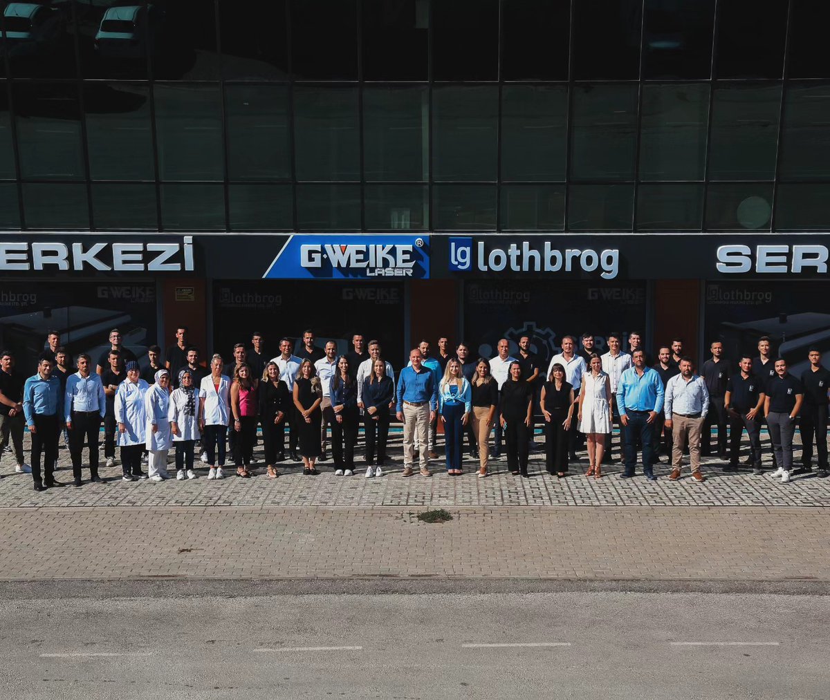 LothbrogMakine's tweet photo. 📢 TÜRKİYE'NİN EN KAPSAMLI LAZER SERVİS MERKEZİ

 🇹🇷GWEIKE LAZER TÜRKİYE DİSTRİBÜTÖRÜ
LOTHBROG MAKİNE LTD. ŞTİ.

Detayli bilgi icin mail adresimiz;

📧 pazarlama@lothbrog.com
☎️ 0224 908 04 14

#fiber #lazer #laser #sacmetal #makina #makine #metal #boru #profil #kesim #gweike https://t.co/StfHVIUL4N