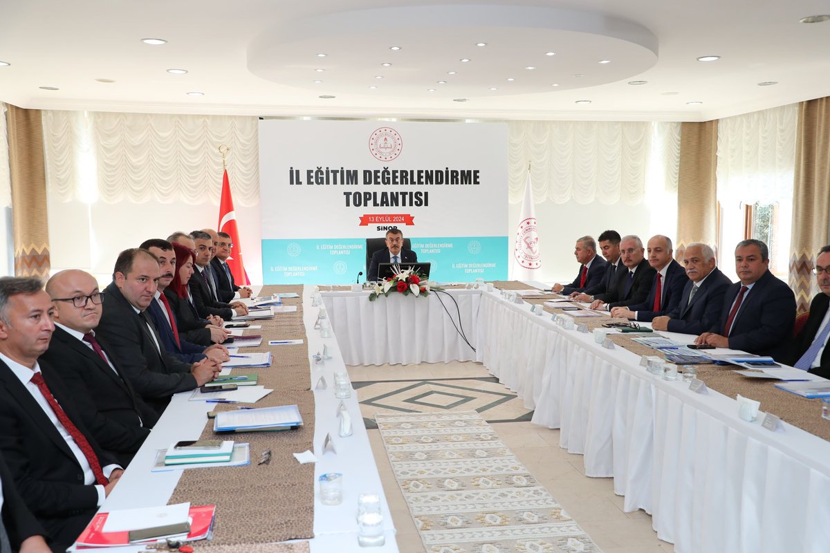 MİLLİ EĞİTİM BAKANIMIZ SİNOP’TA

Sinopumuzu teşrif eden Milli Eğitim Bakanımız Sn. Prof. Dr. Yusuf Tekin ile;

Sinop Valiliğimizi ziyaret ettik. 

An itibarıyla eğitim değerlendirme toplantımızı gerçekleştiriyoruz.