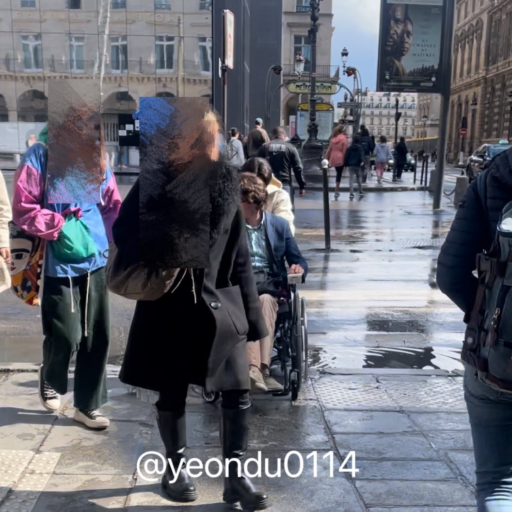 cuitantheboyz's tweet image. Sangyeon dorongin kursi roda orang di jalan.... Ctbz