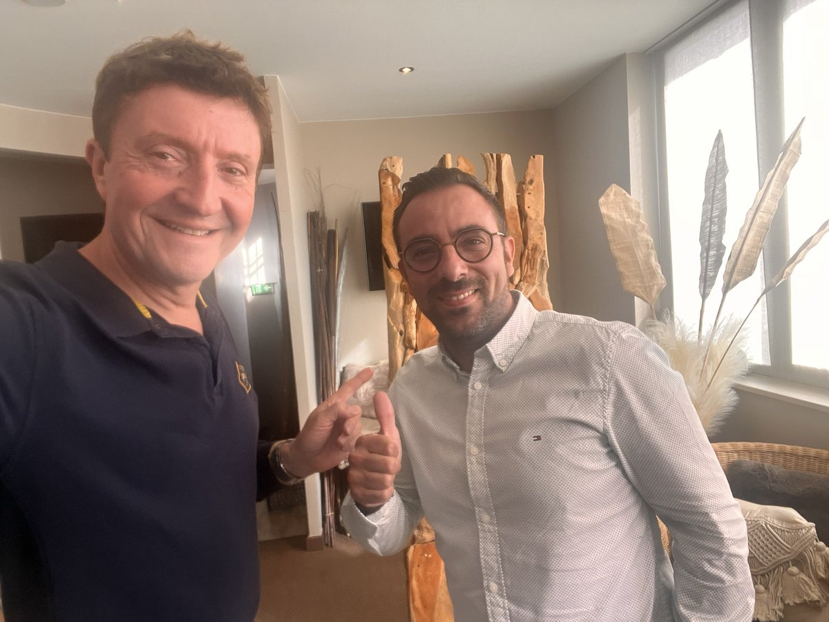 brunovandestick's tweet photo. Récentes rencontres : Marc Étienne, fondateur FPRE à St-Brieuc, Coupe Florio… Joël Le Bolu et Arnaud Demailly, respectivement Président et Directeur de la Setram… Arnaud Gauthier pour l’ouverture d’un second Sandro Spa au Mans ! #fpee @SETRAM #sandrospa https://t.co/Vr3ZmkuH2O